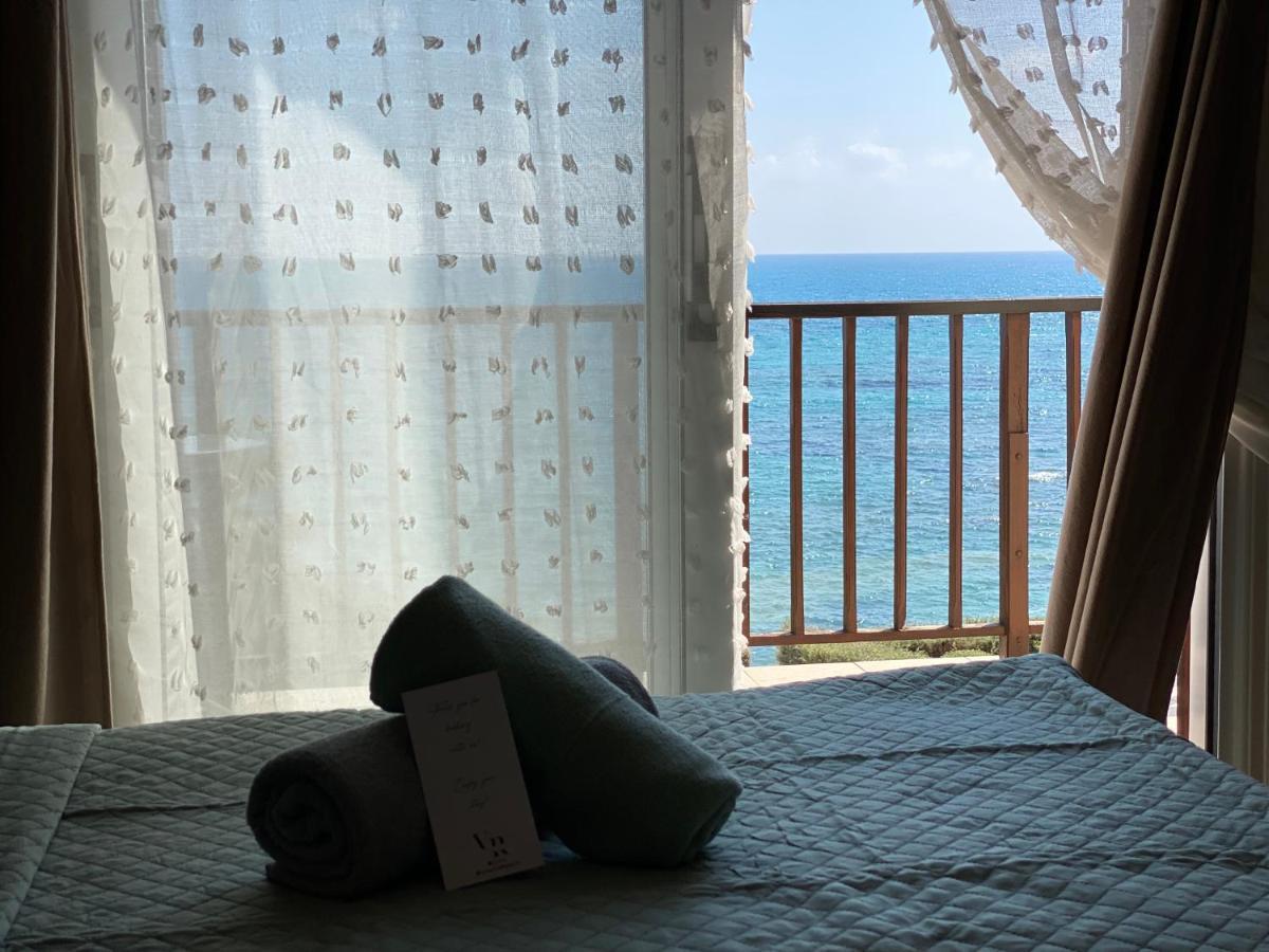 Amazing Front Line Villa In Coral Bay Peyia Bagian luar foto