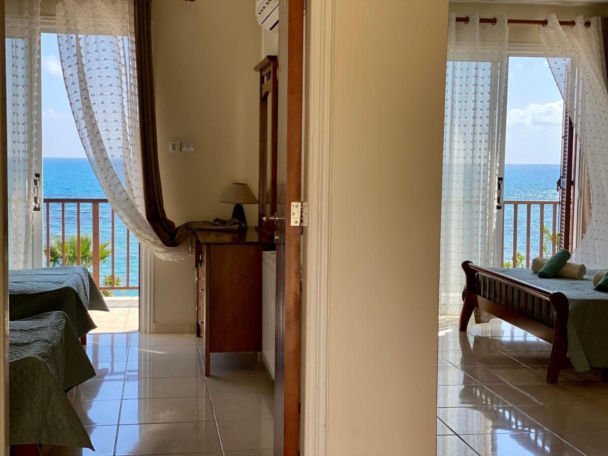 Amazing Front Line Villa In Coral Bay Peyia Bagian luar foto
